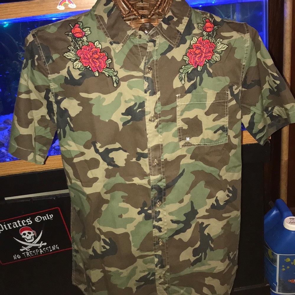 NWT pacsun camo shirt